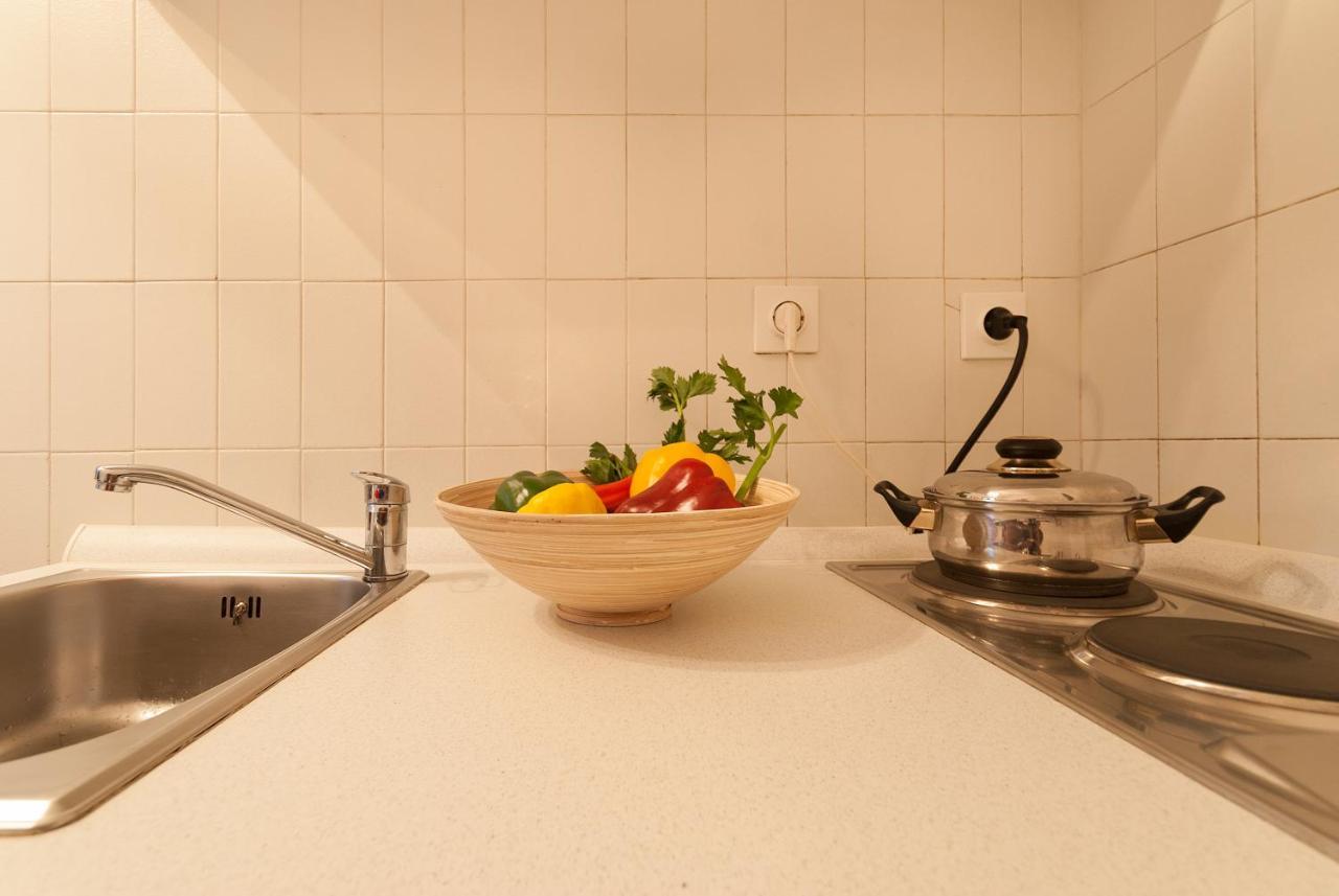 Weis Apartments Ровинь Номер фото